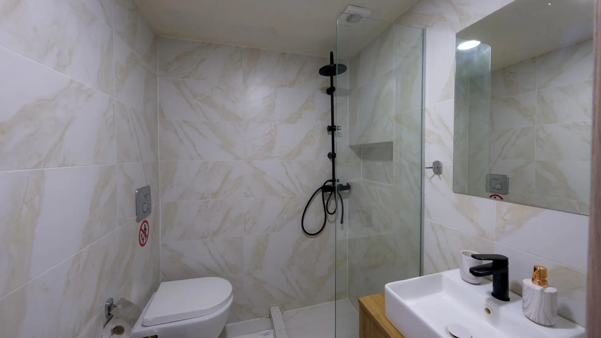 Welcome Urban Apartments Lg 테살로니키 0*,